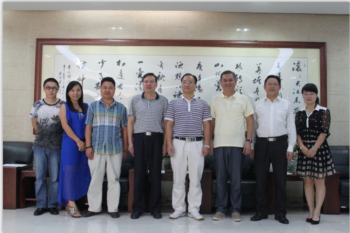 同类内容双方随后举行座谈会