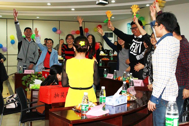 激扬十年 筑梦远航----热烈祝贺东科AYX.COM让娱乐更加贴近生活爱体育(中国)成为山东泰2015年年会圆满成功 承载梦想的2015年正走来